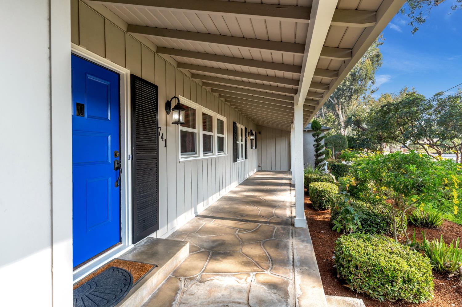 741 E Rialto Ave, Fresno, CA 93704