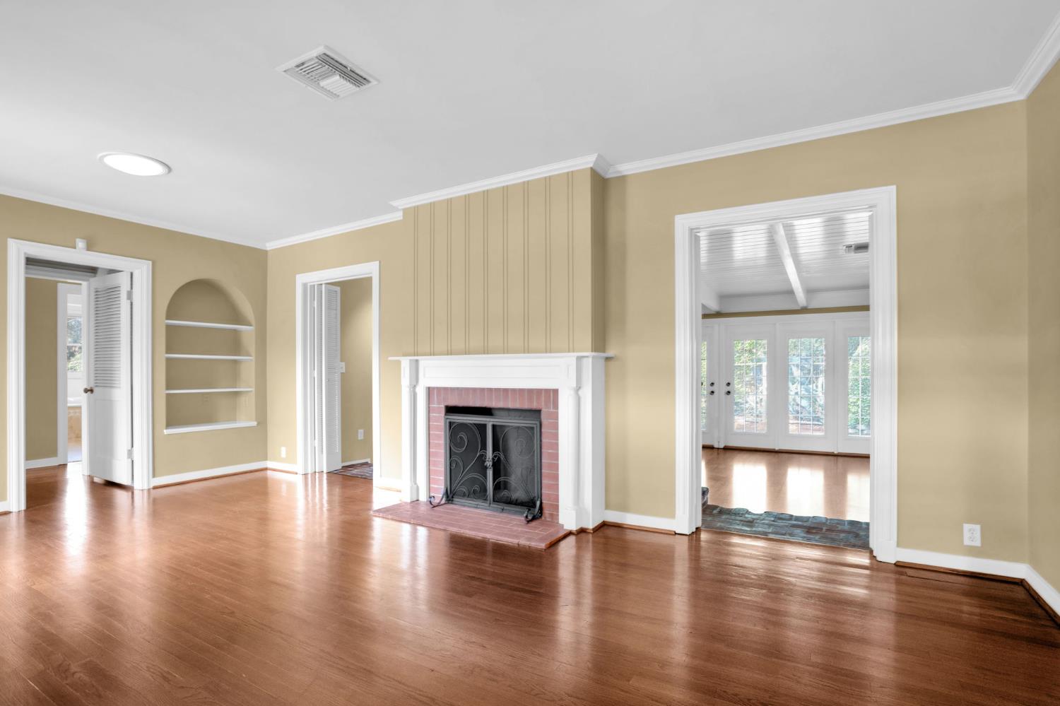 741 E Rialto Ave, Fresno, CA 93704