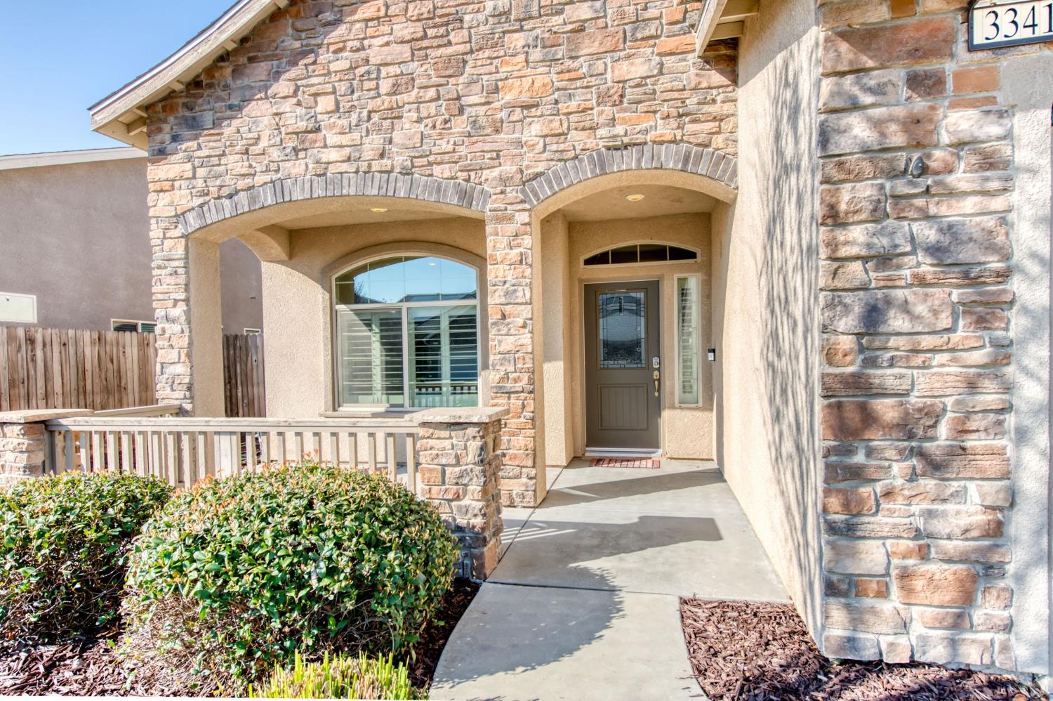 3341 N Pearwood Ave, Fresno, CA 93727