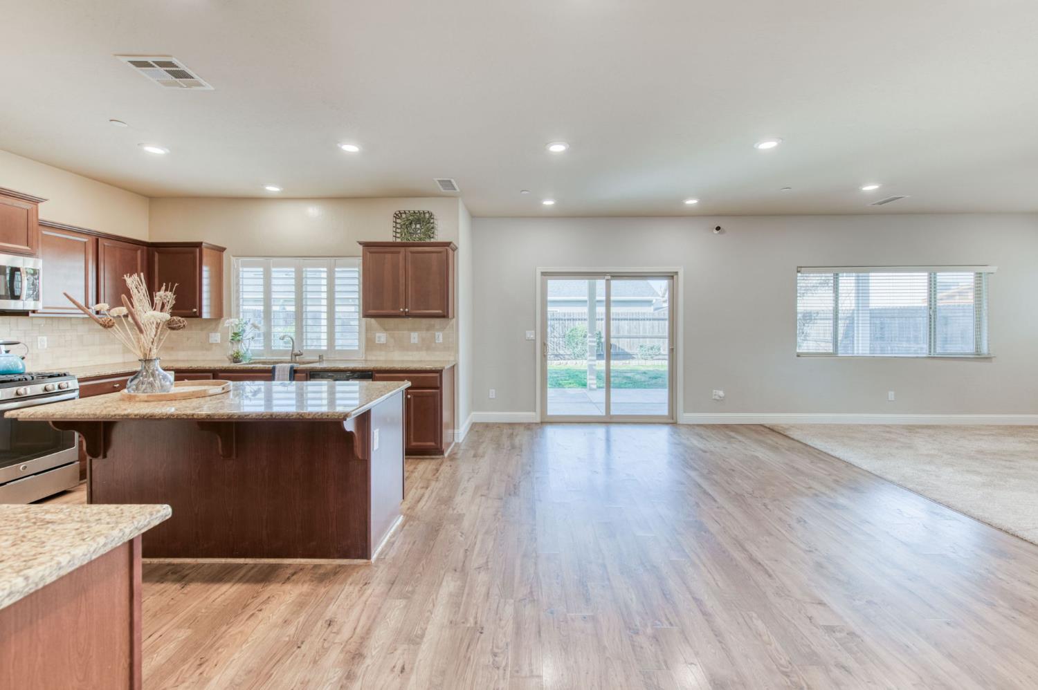 3341 N Pearwood Ave, Fresno, CA 93727