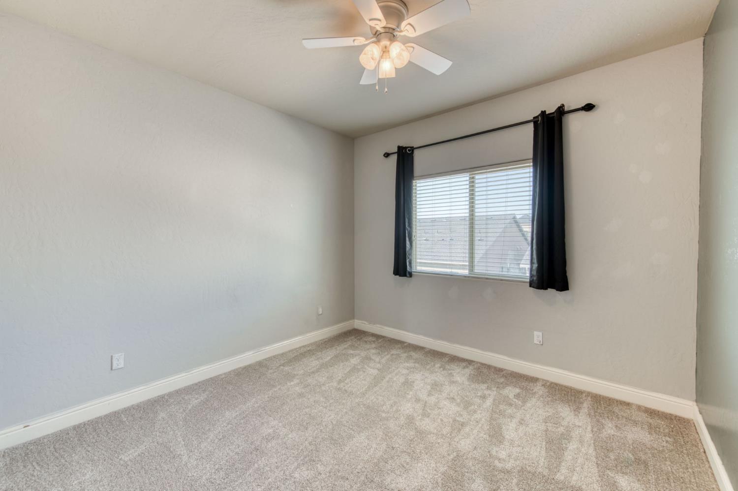 3341 N Pearwood Ave, Fresno, CA 93727