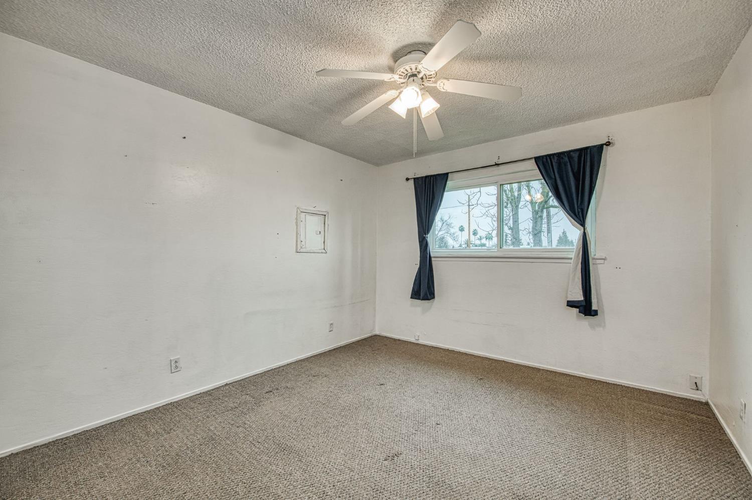 6729 W Clinton Ave, Fresno, CA 93723