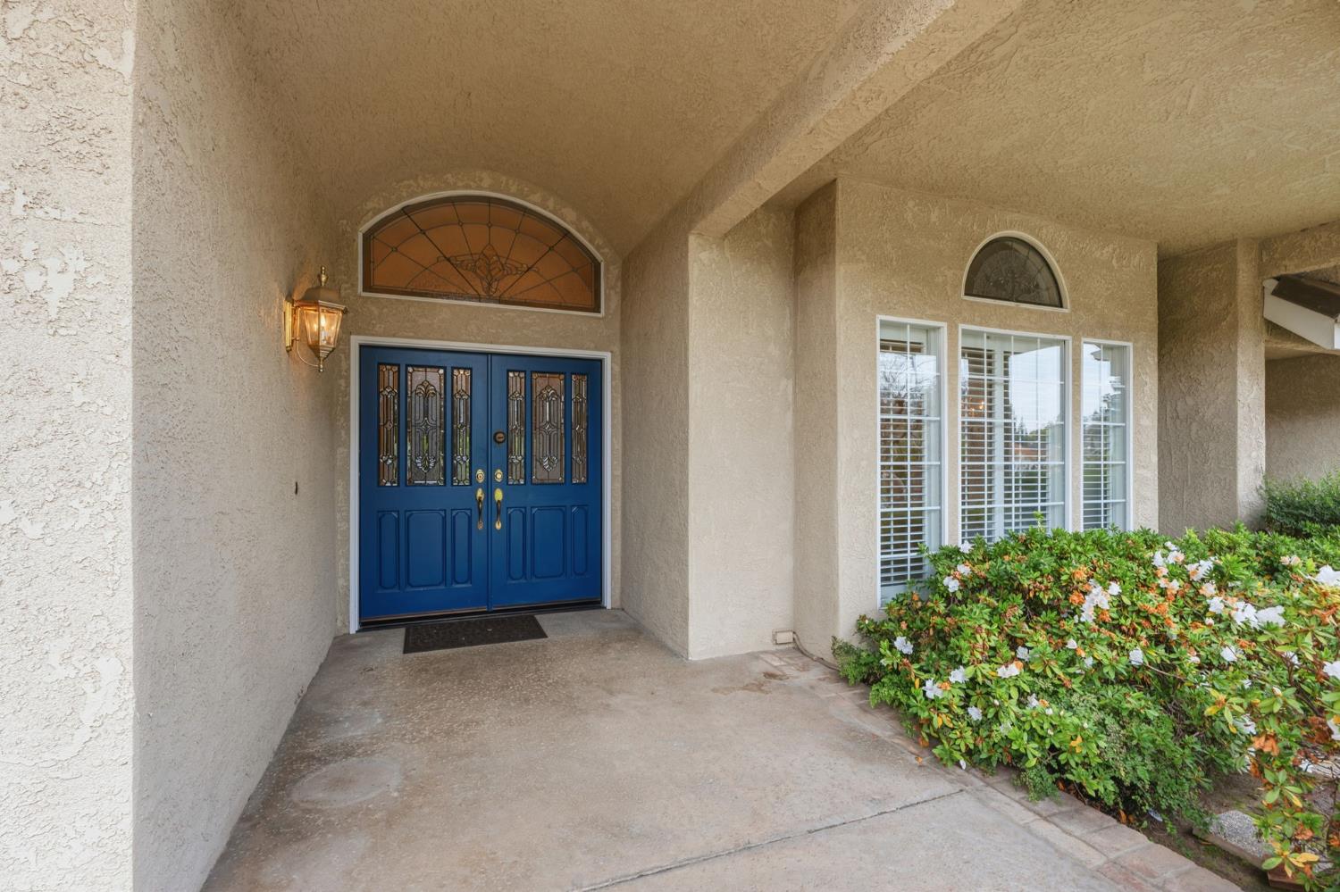 382 E Walnut Hill Ave, Fresno, CA 93720