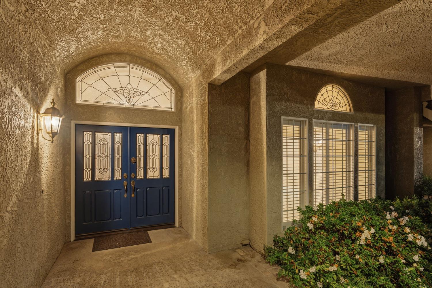 382 E Walnut Hill Ave, Fresno, CA 93720