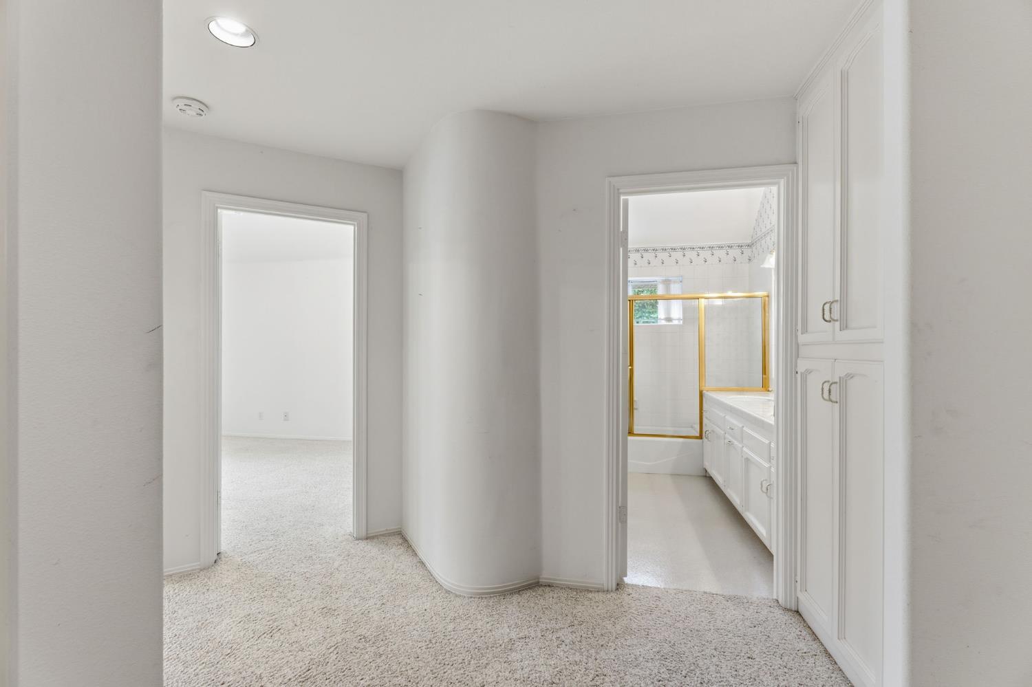 382 E Walnut Hill Ave, Fresno, CA 93720