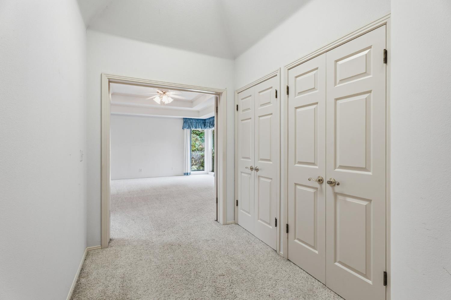 382 E Walnut Hill Ave, Fresno, CA 93720