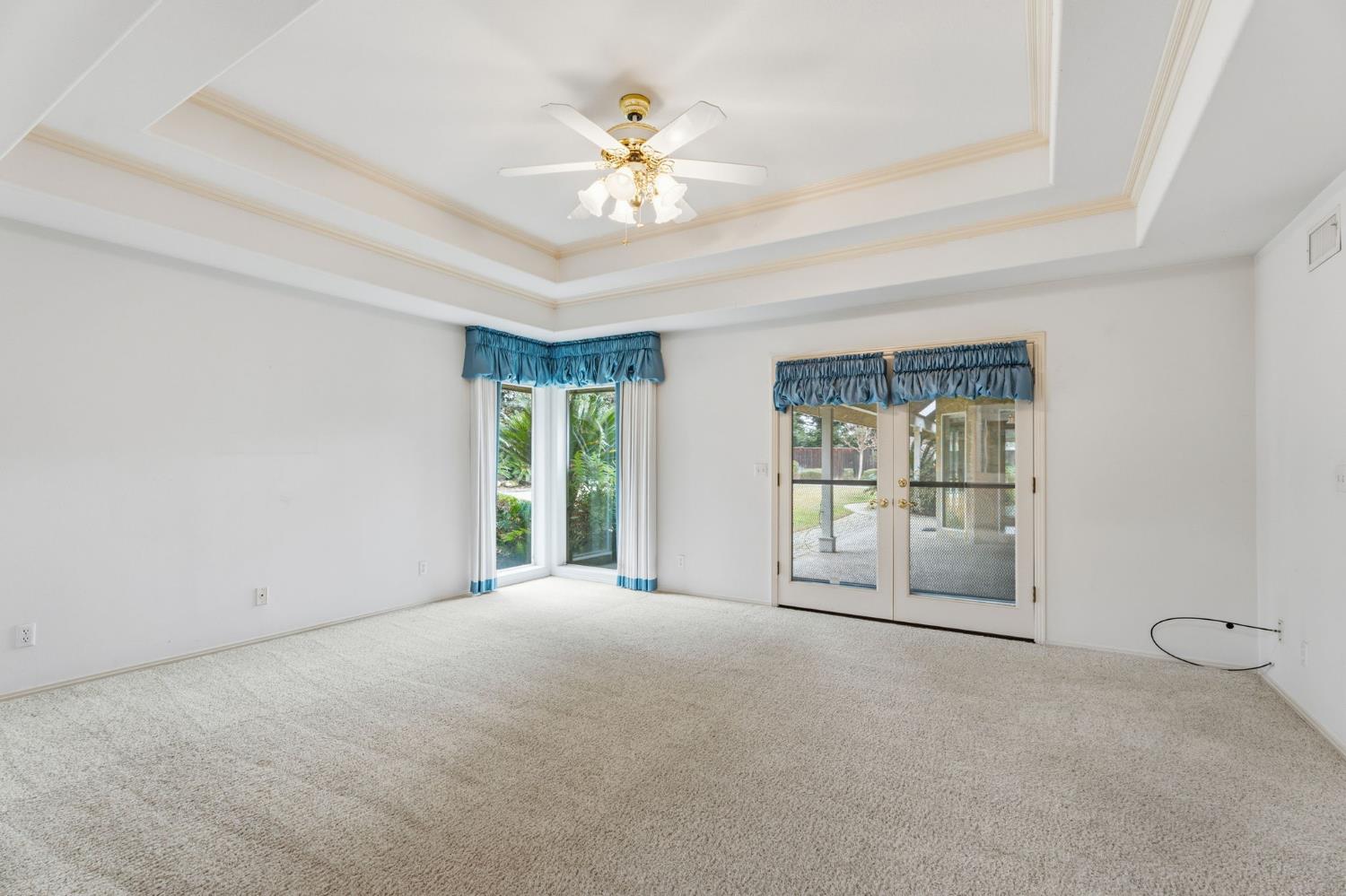 382 E Walnut Hill Ave, Fresno, CA 93720