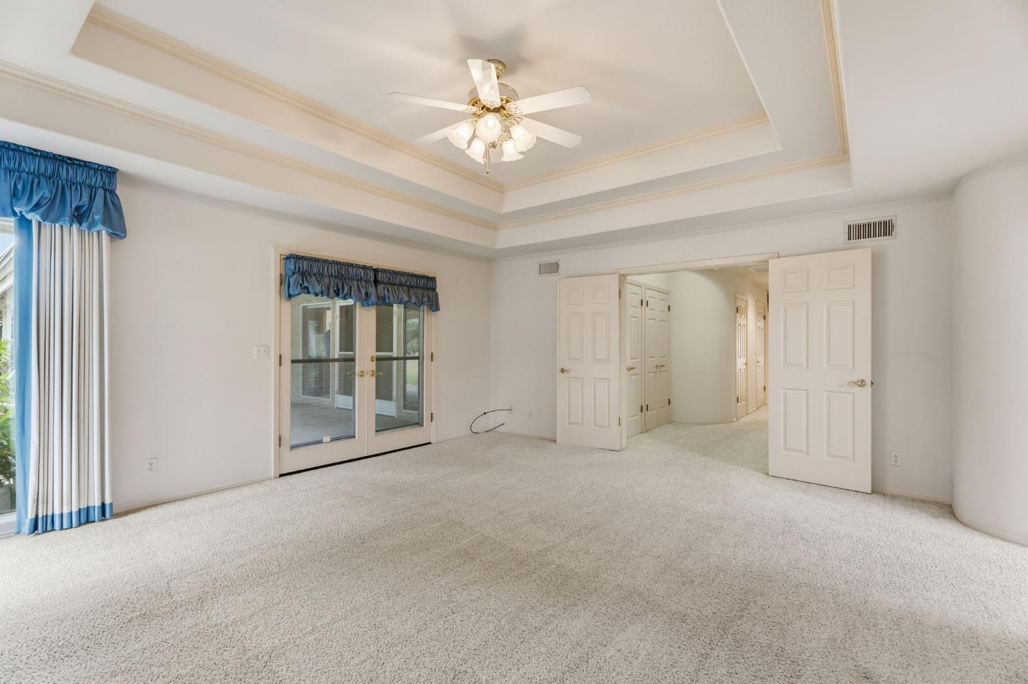 382 E Walnut Hill Ave, Fresno, CA 93720