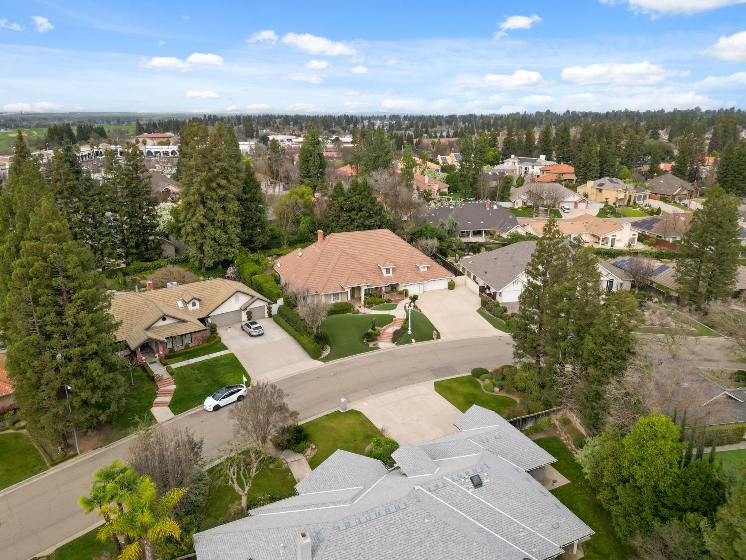 382 E Walnut Hill Ave, Fresno, CA 93720