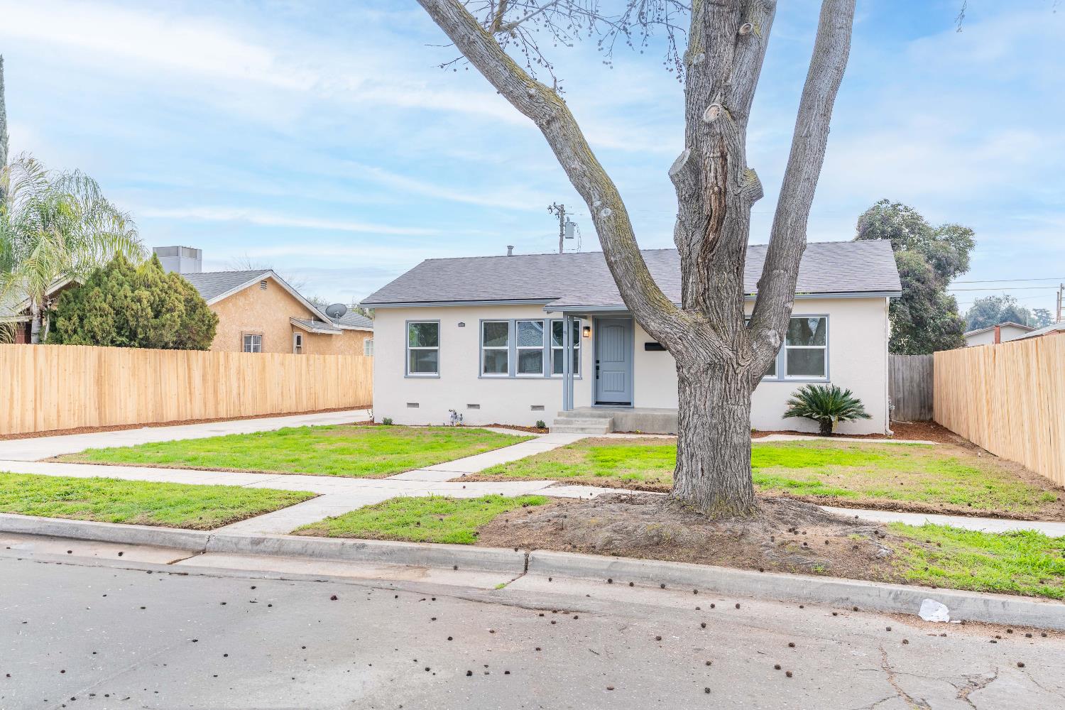 3548 E Lamona Ave, Fresno, CA 93703