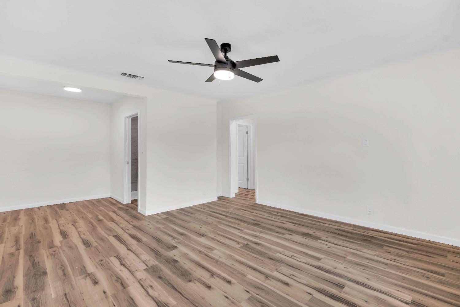 3548 E Lamona Ave, Fresno, CA 93703