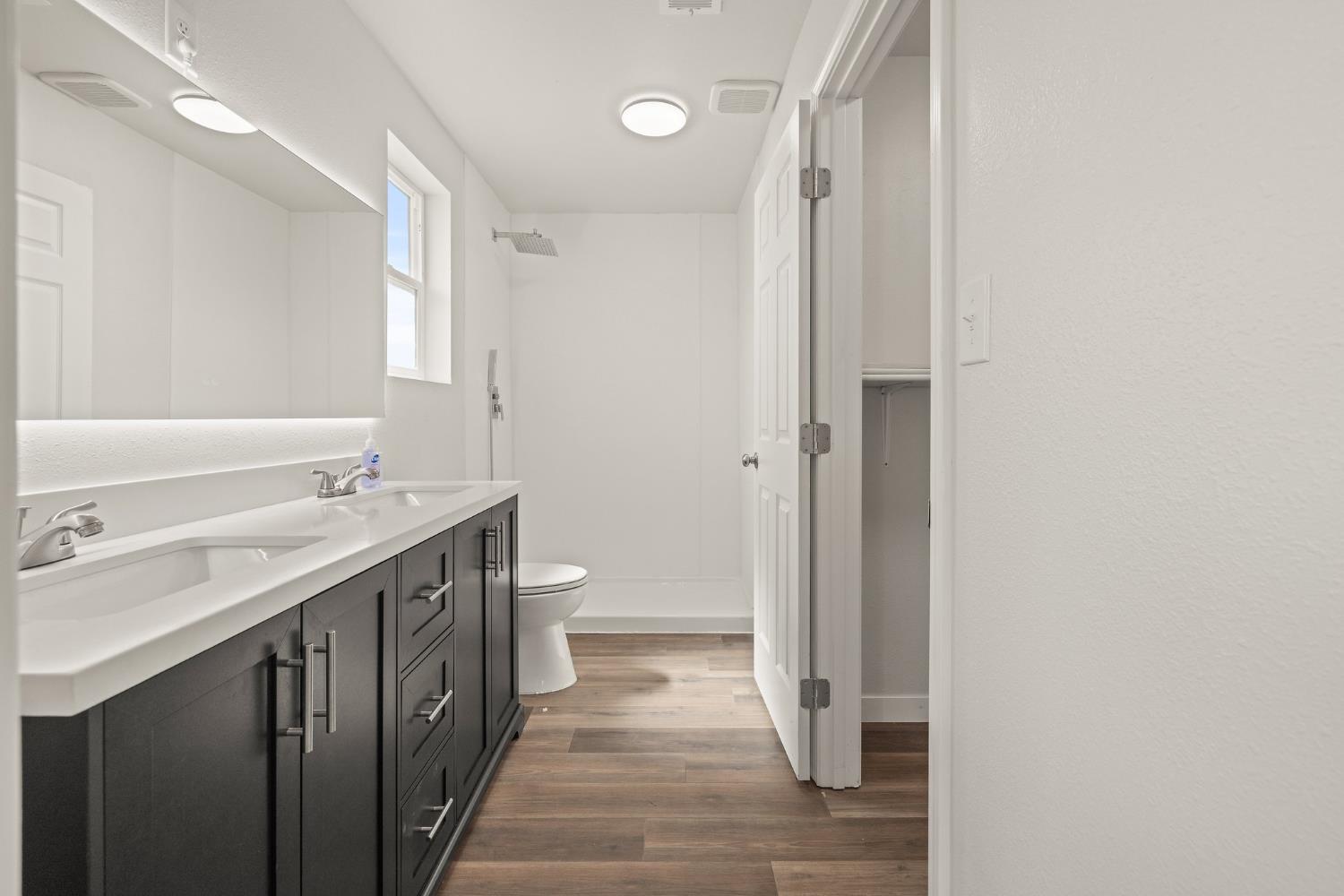 2255 S Rose Ave, Fresno, CA 93706