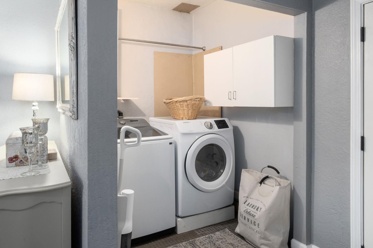 5443 E Saginaw Way, Fresno, CA 93727