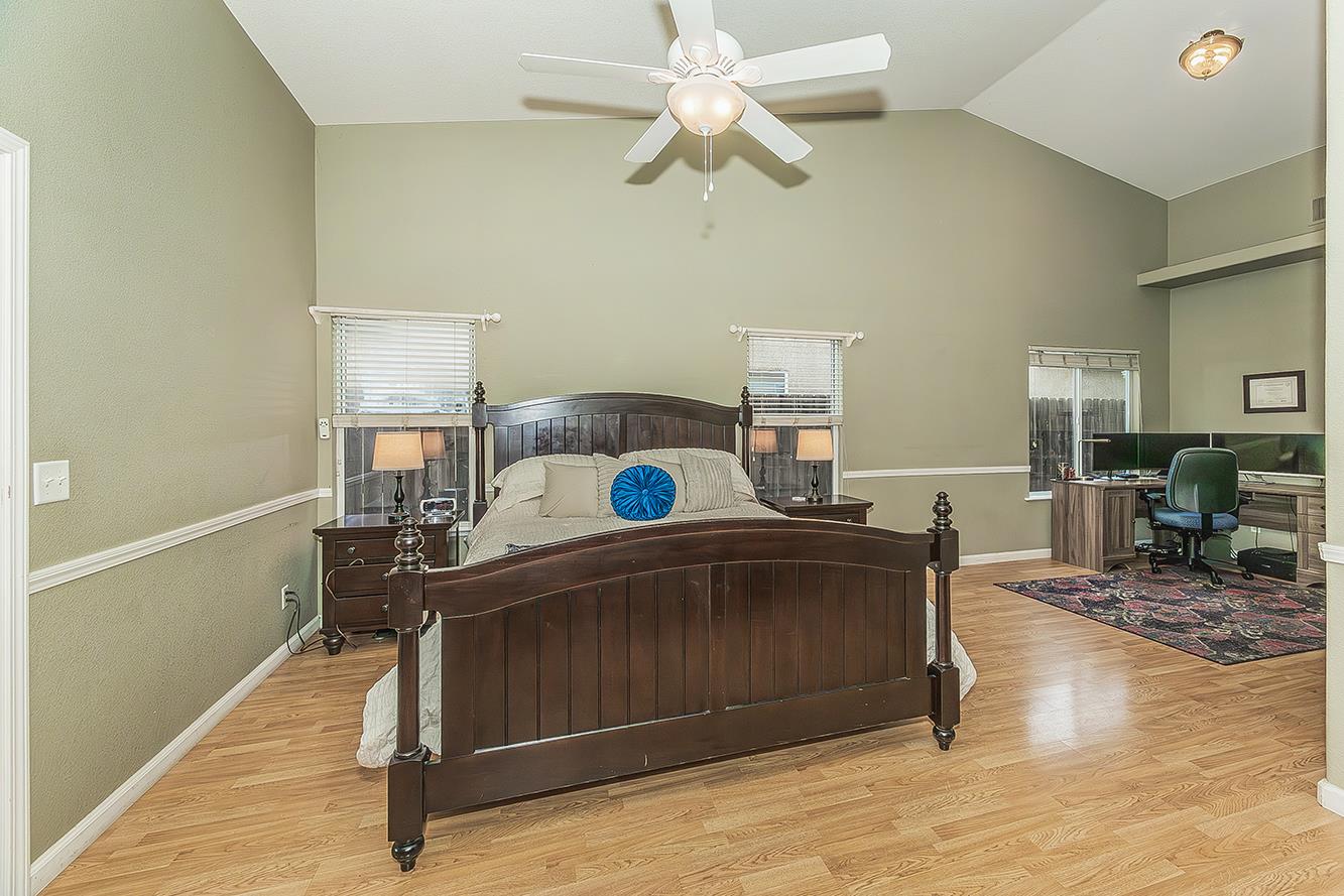 2646 E Lester Ave, Fresno, CA 93720