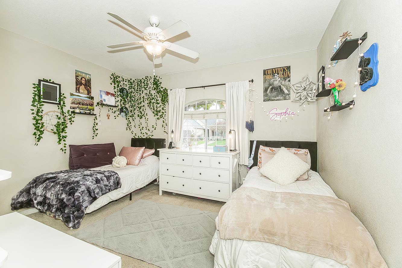 2646 E Lester Ave, Fresno, CA 93720