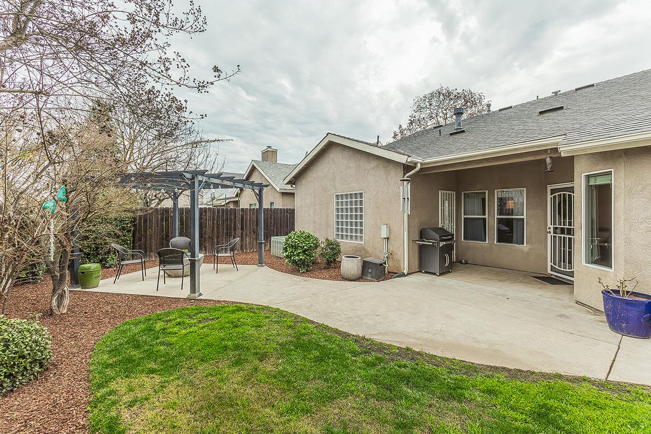 2646 E Lester Ave, Fresno, CA 93720
