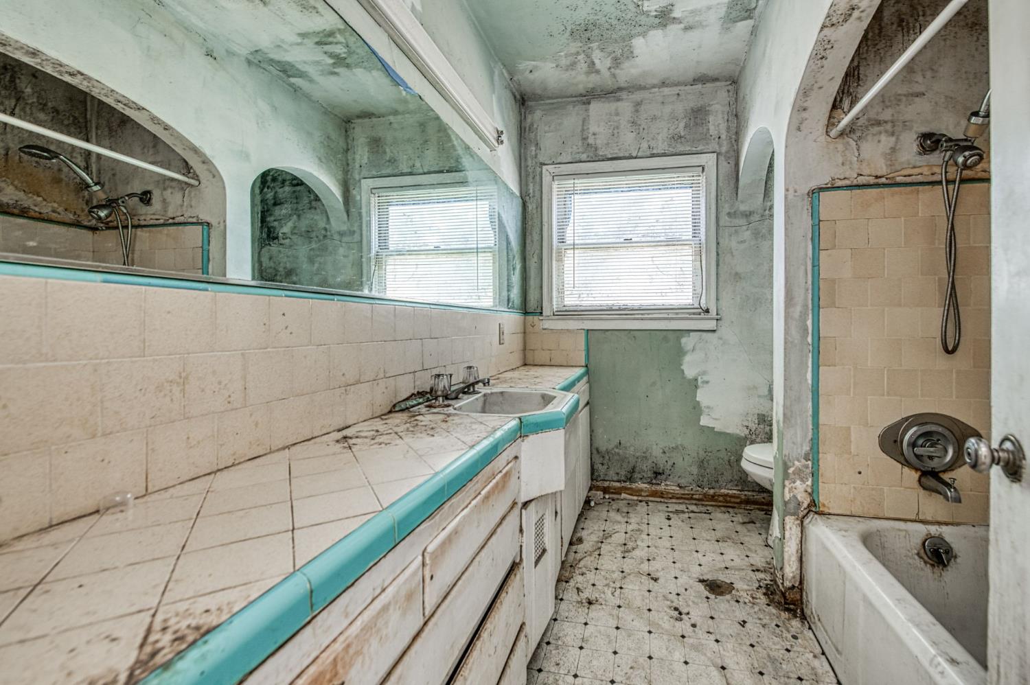 4603 E Nevada Ave, Fresno, CA 93702