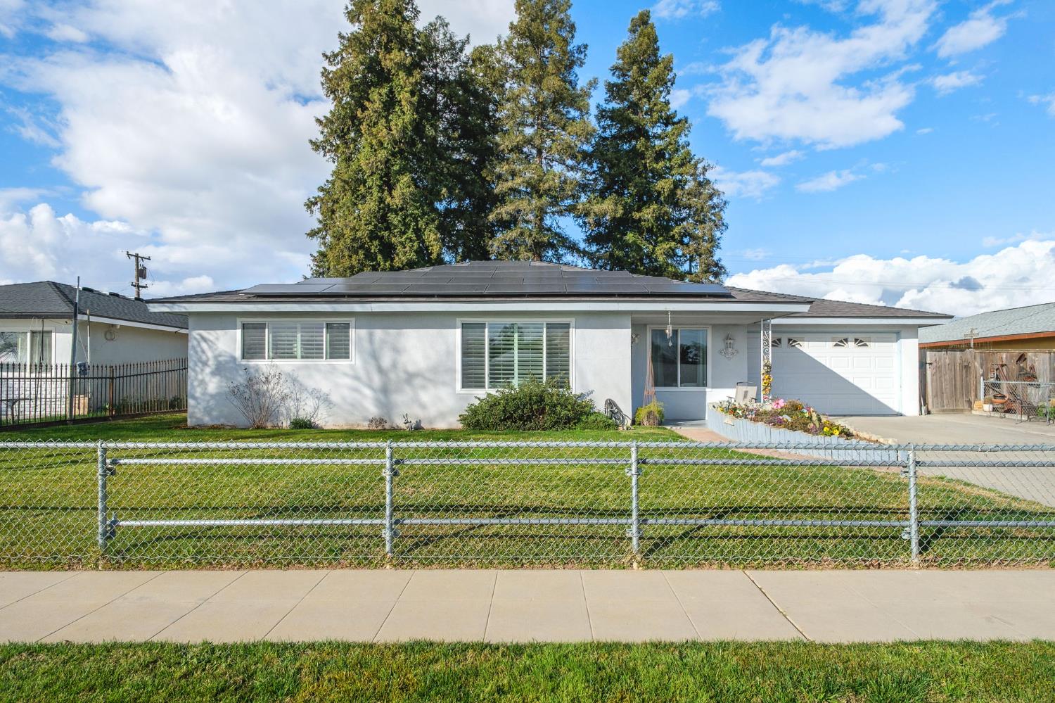 4342 W Dennett Ave, Fresno, CA 93722