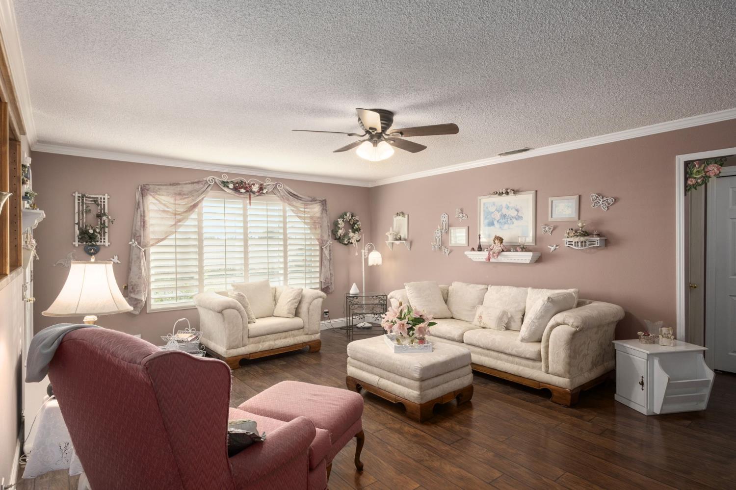 4342 W Dennett Ave, Fresno, CA 93722