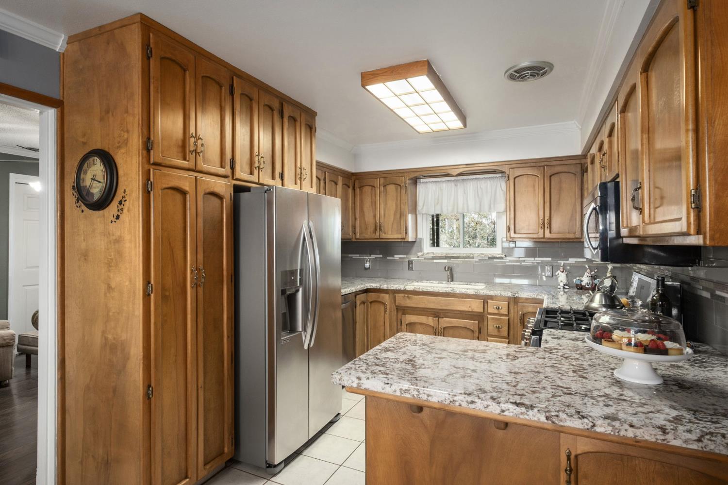 4342 W Dennett Ave, Fresno, CA 93722