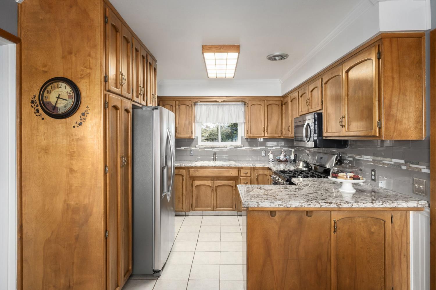 4342 W Dennett Ave, Fresno, CA 93722