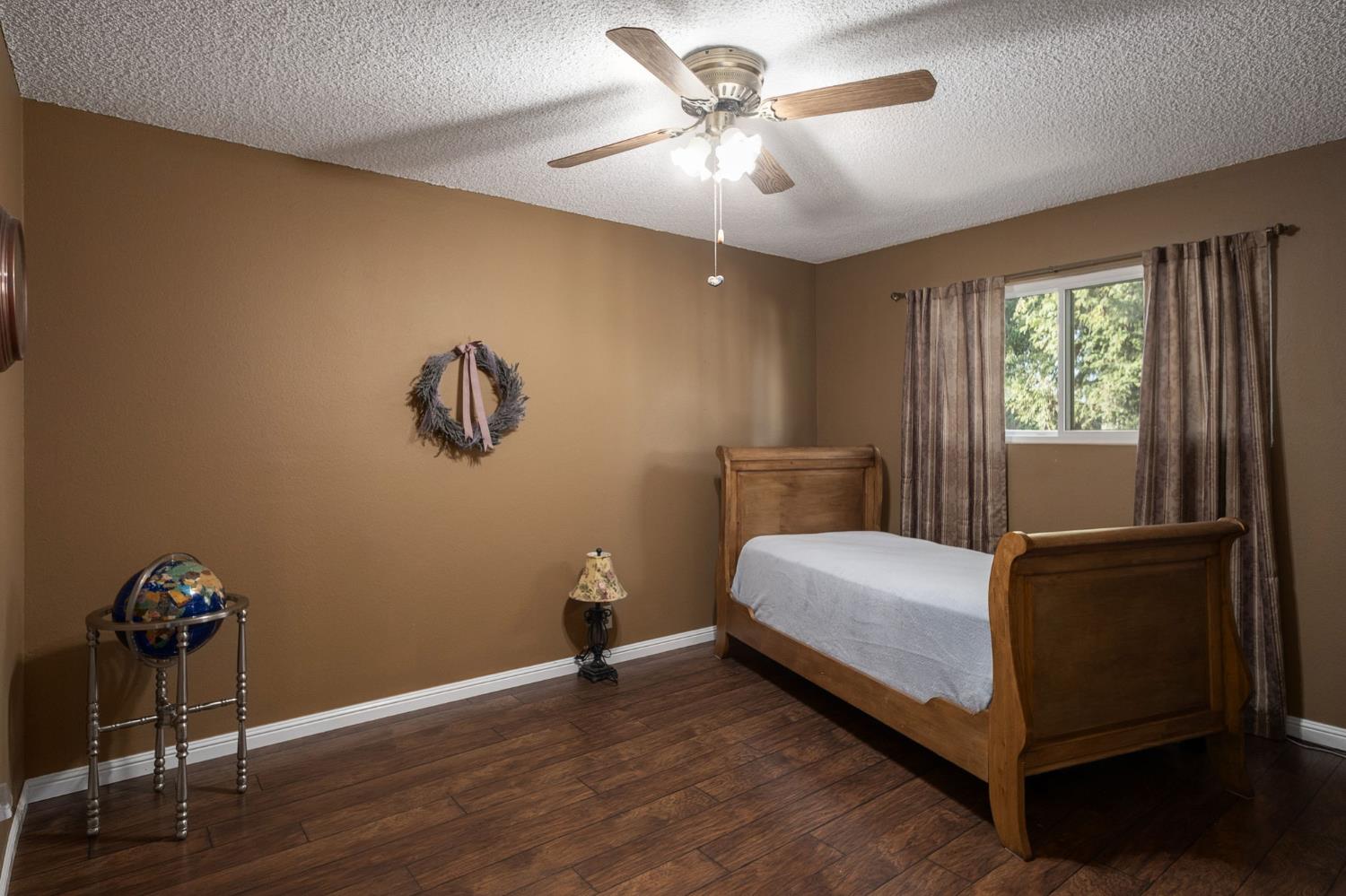 4342 W Dennett Ave, Fresno, CA 93722