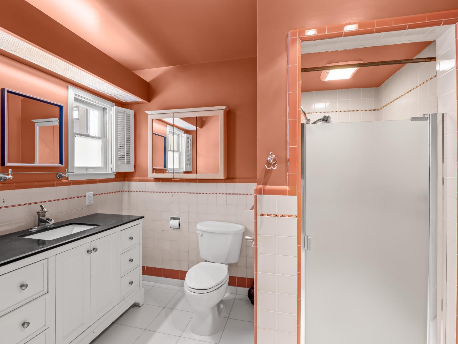 1515 N Vagedes Ave, Fresno, CA 93728