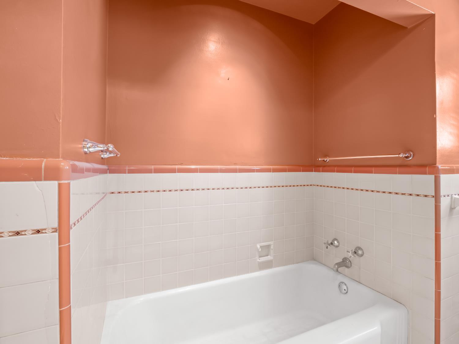 1515 N Vagedes Ave, Fresno, CA 93728