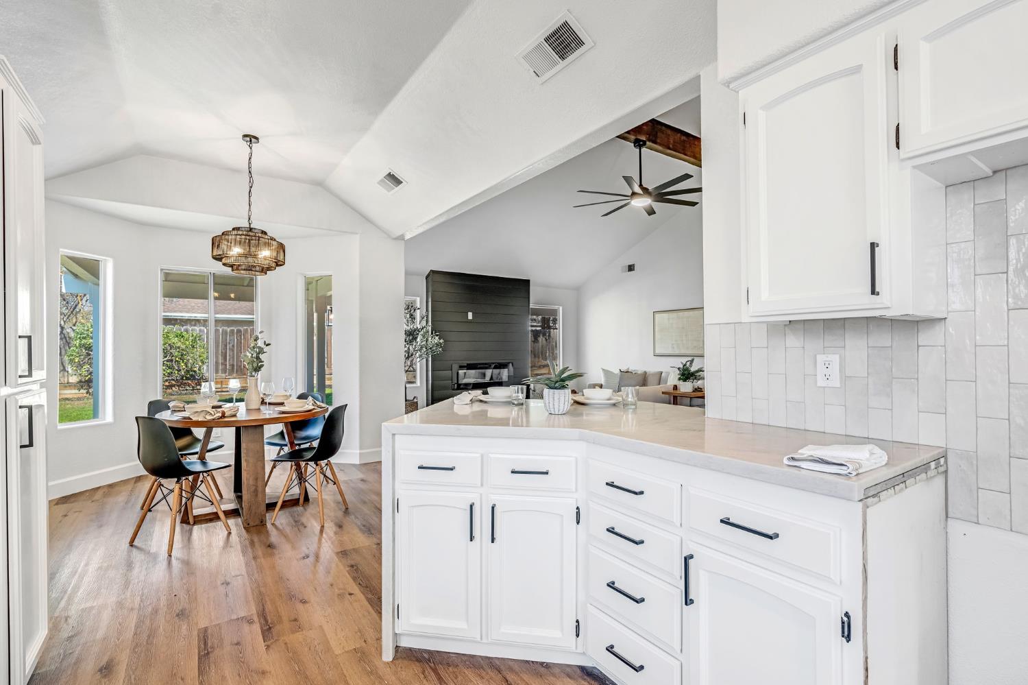 1760 E Omaha Ave, Fresno, CA 93720