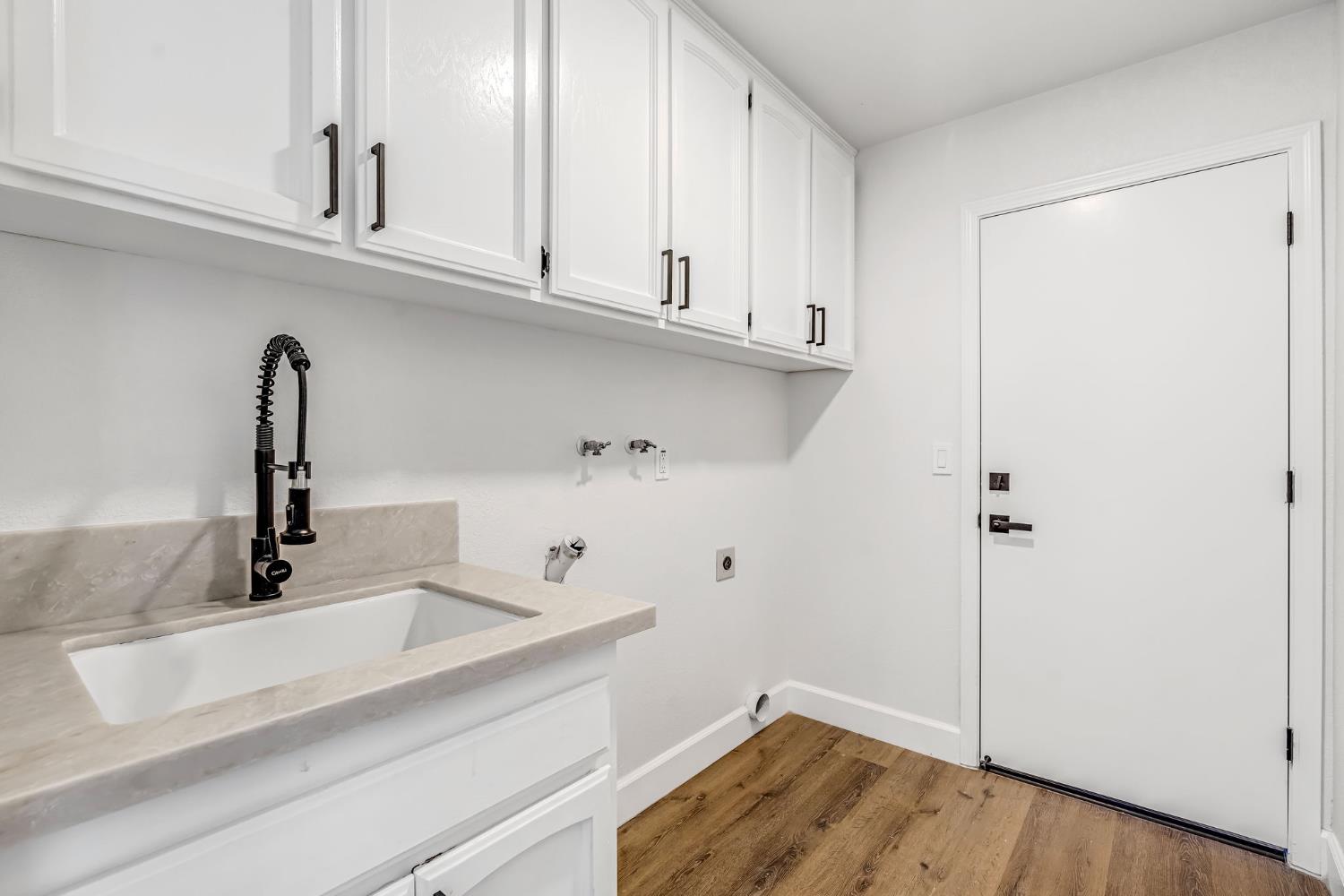 1760 E Omaha Ave, Fresno, CA 93720