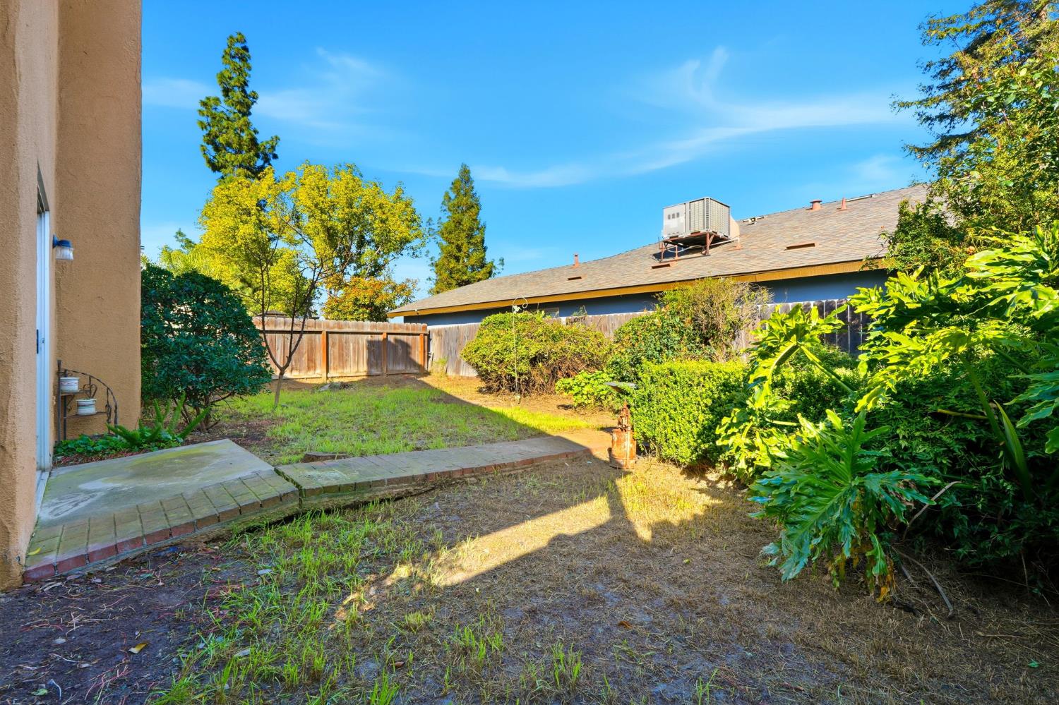 3662 W Harvard Ave, Fresno, CA 93722