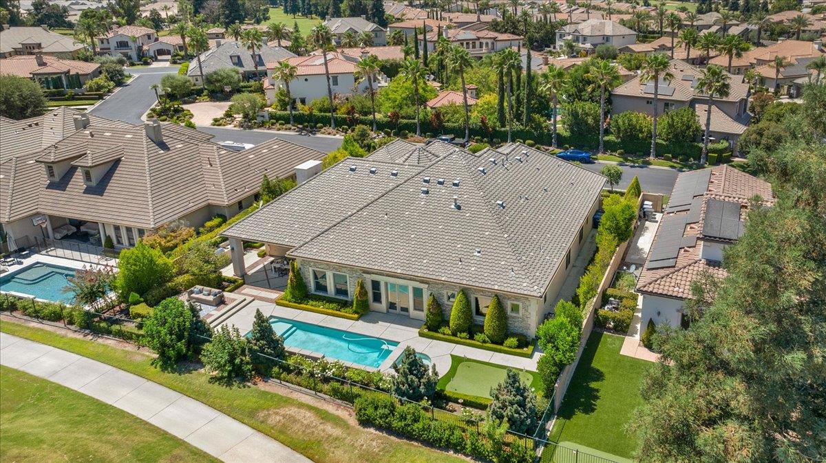 11350 N Glencastle Way, Fresno, CA 93730