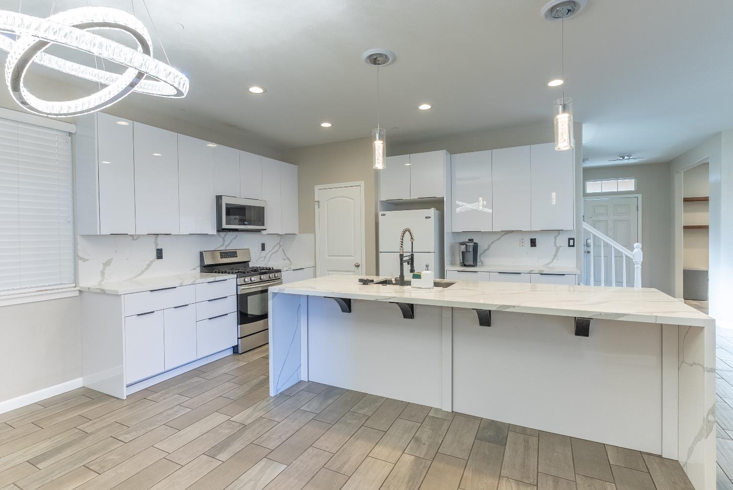 5865 E Beck Ave, Fresno, CA 93727