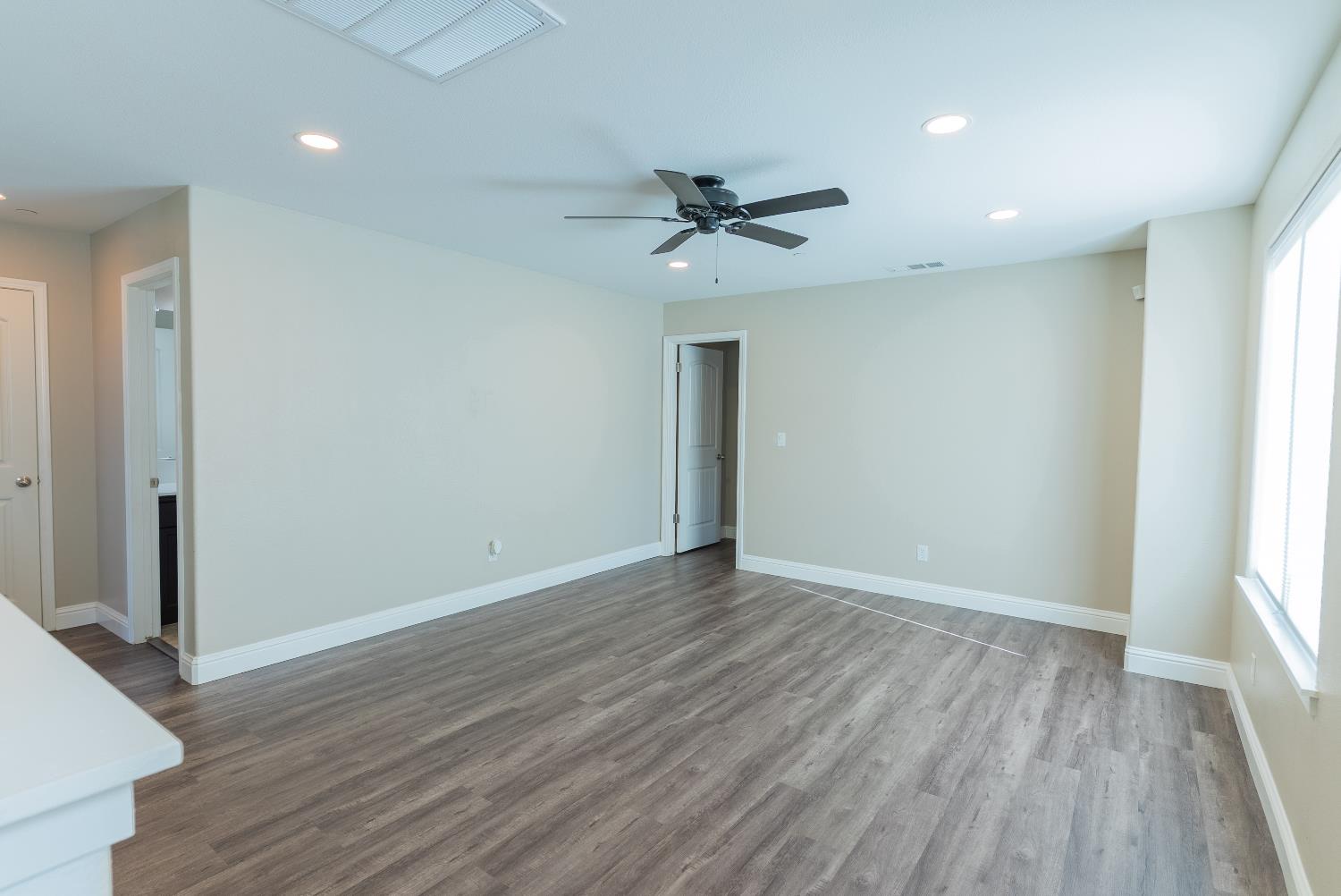 5865 E Beck Ave, Fresno, CA 93727