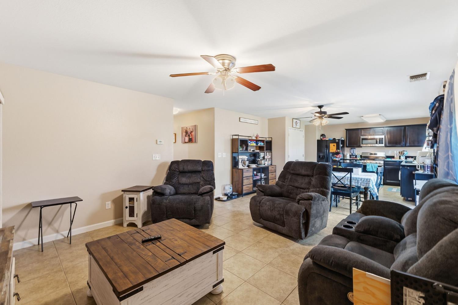 2355 S Rachel Ave, Fresno, CA 93725