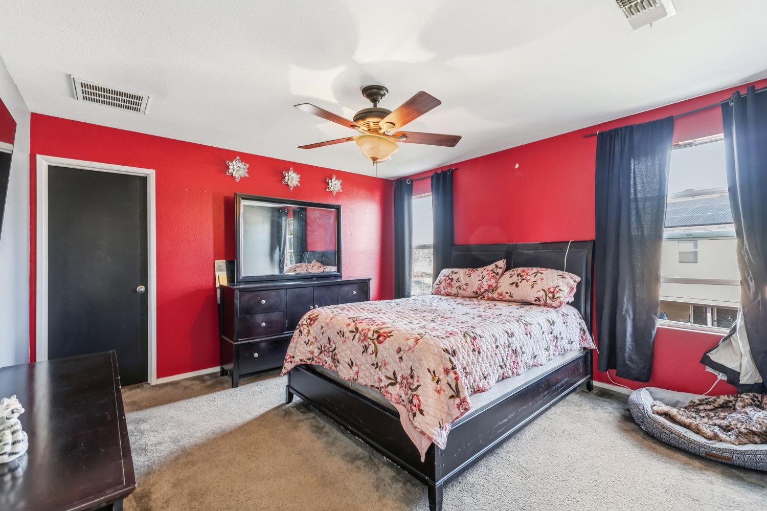 2355 S Rachel Ave, Fresno, CA 93725