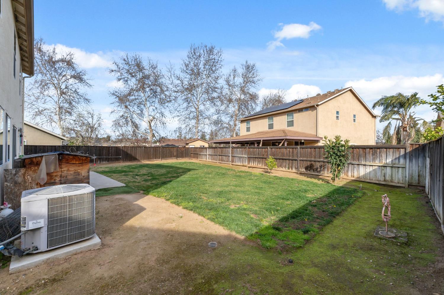 2355 S Rachel Ave, Fresno, CA 93725