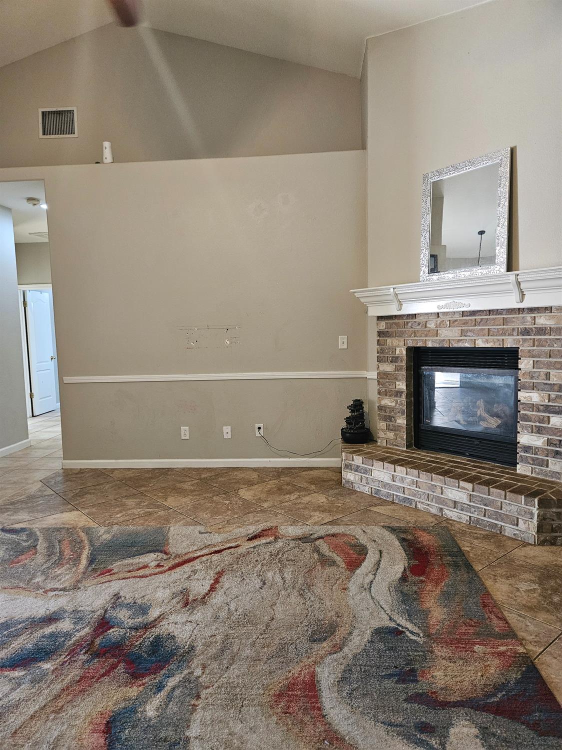 2960 E Christopher Dr, Fresno, CA 93720