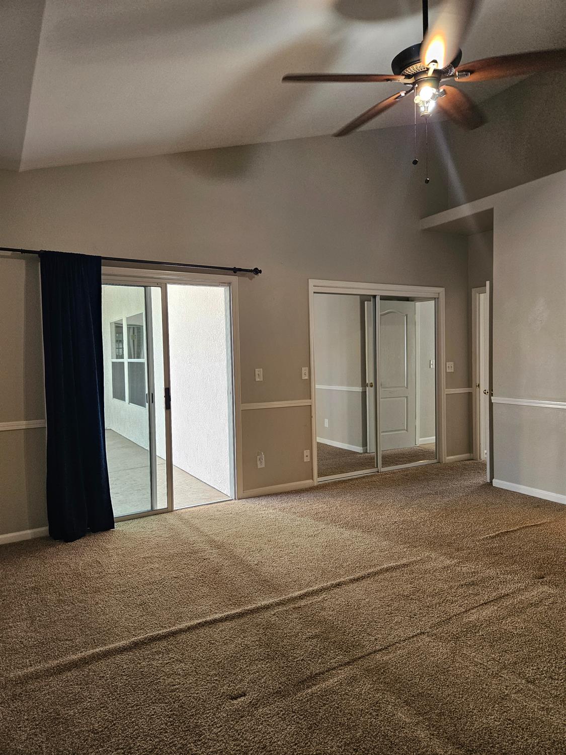 2960 E Christopher Dr, Fresno, CA 93720