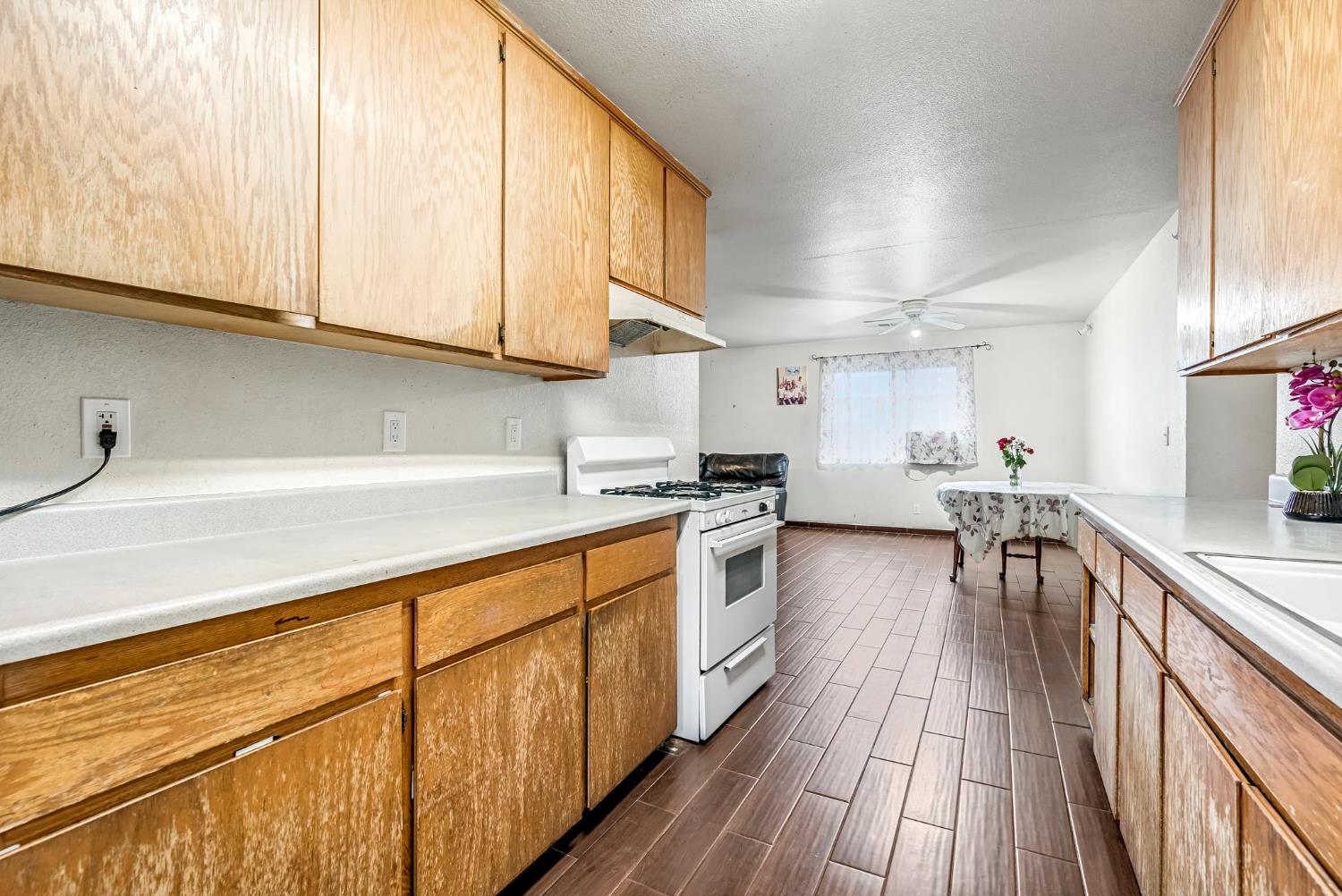 316 E Kaviland Ave, Fresno, CA 93706