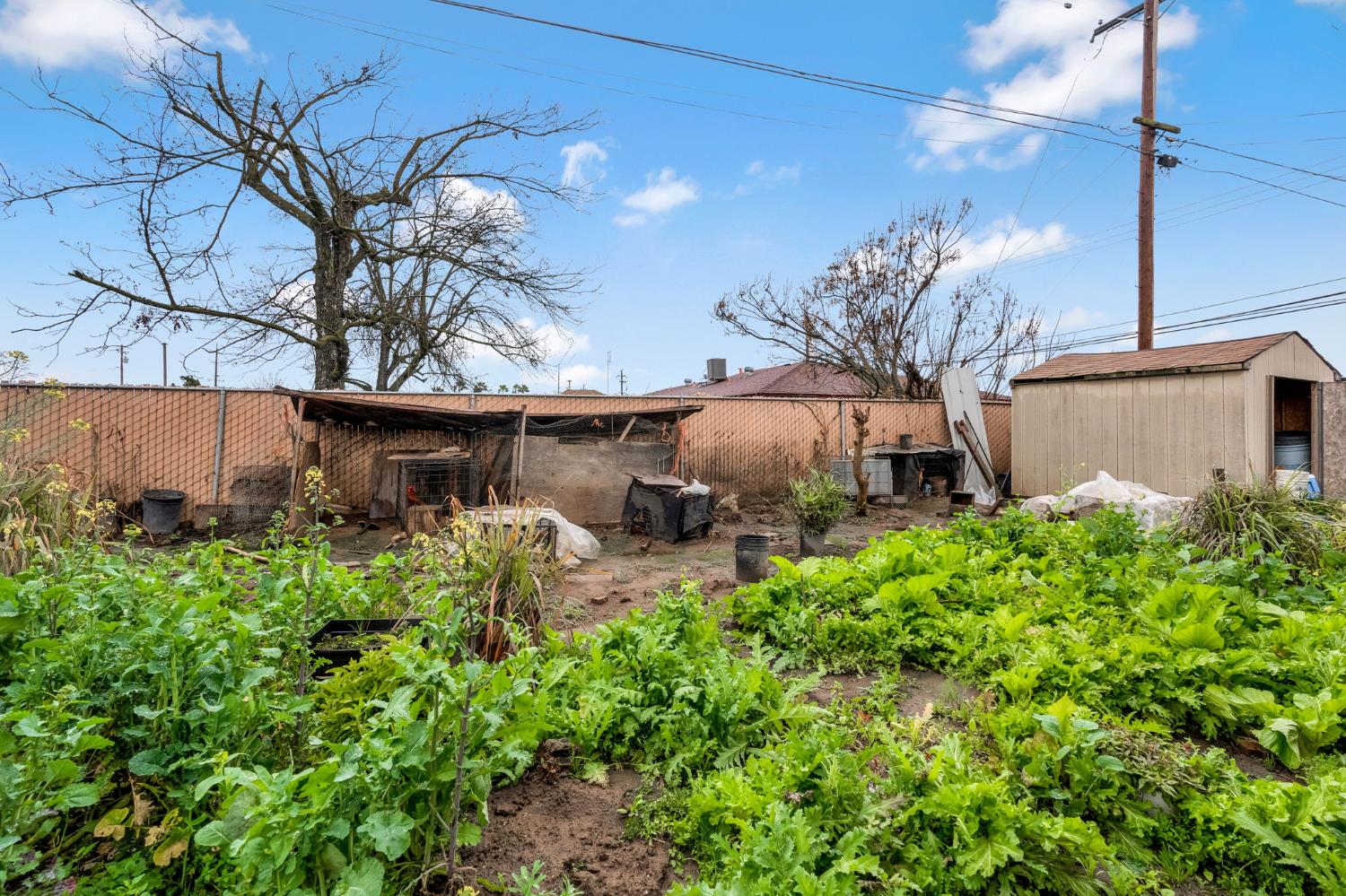 316 E Kaviland Ave, Fresno, CA 93706