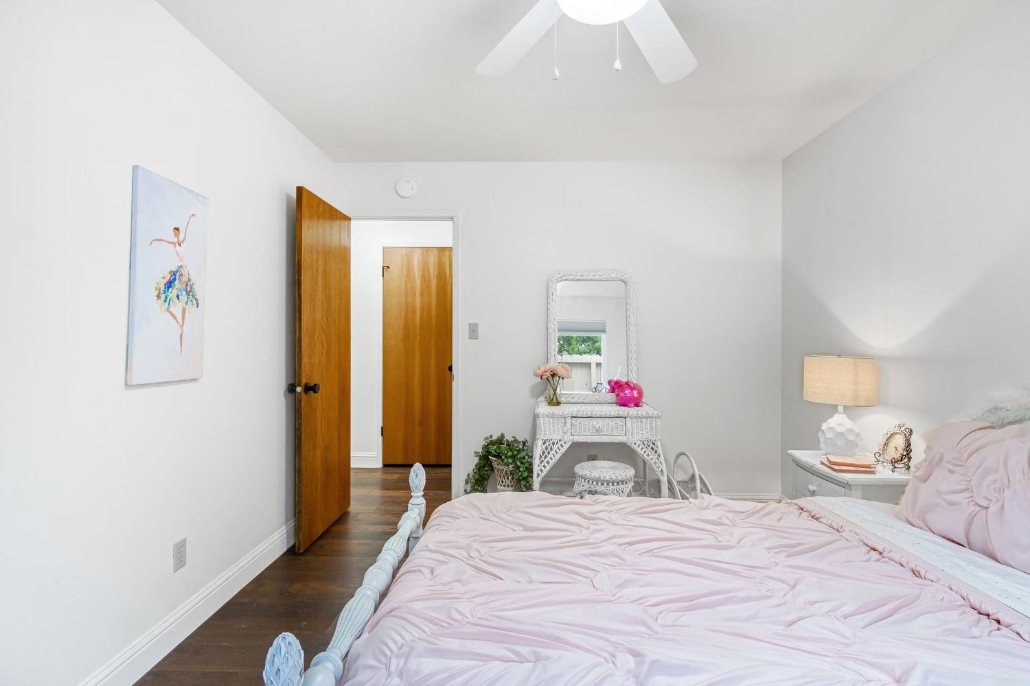 509 E Everglade Ave, Fresno, CA 93720