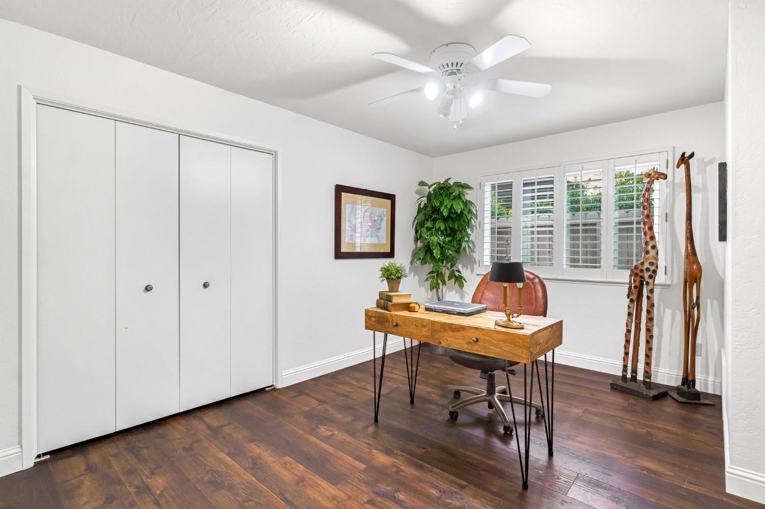 509 E Everglade Ave, Fresno, CA 93720