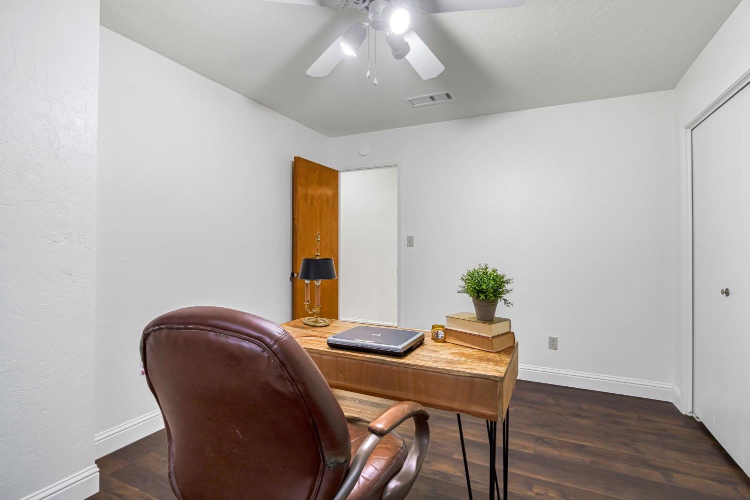 509 E Everglade Ave, Fresno, CA 93720