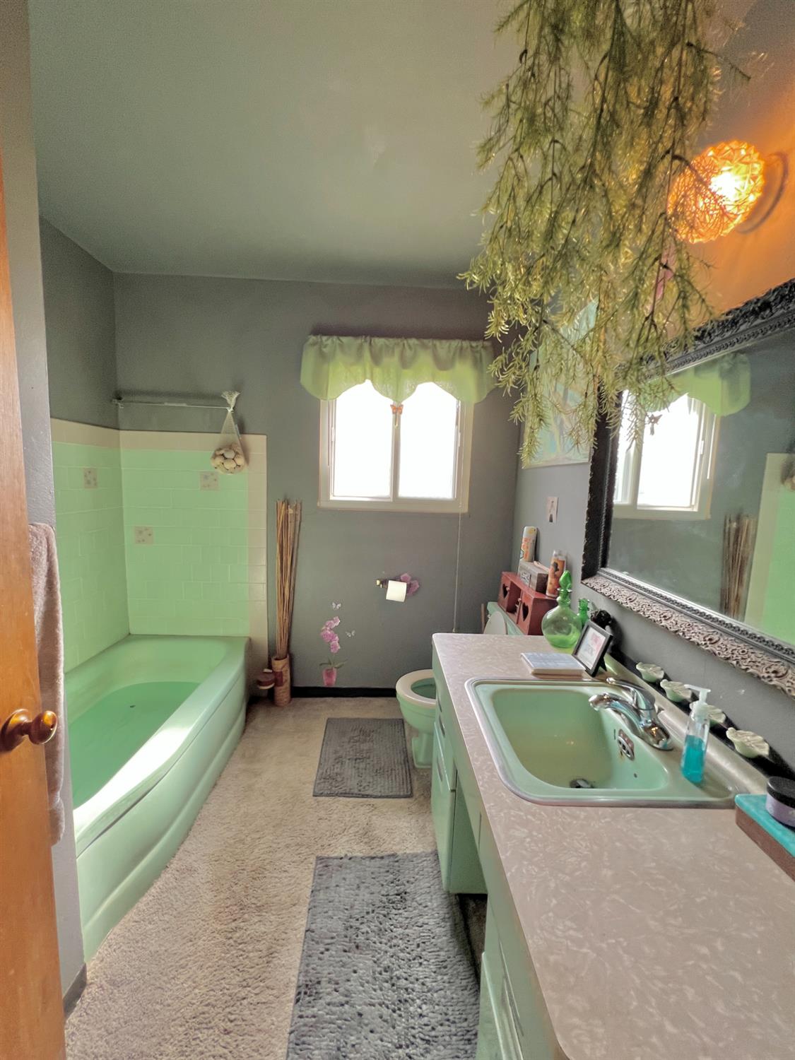 3823 E Holland Ave, Fresno, CA 93726