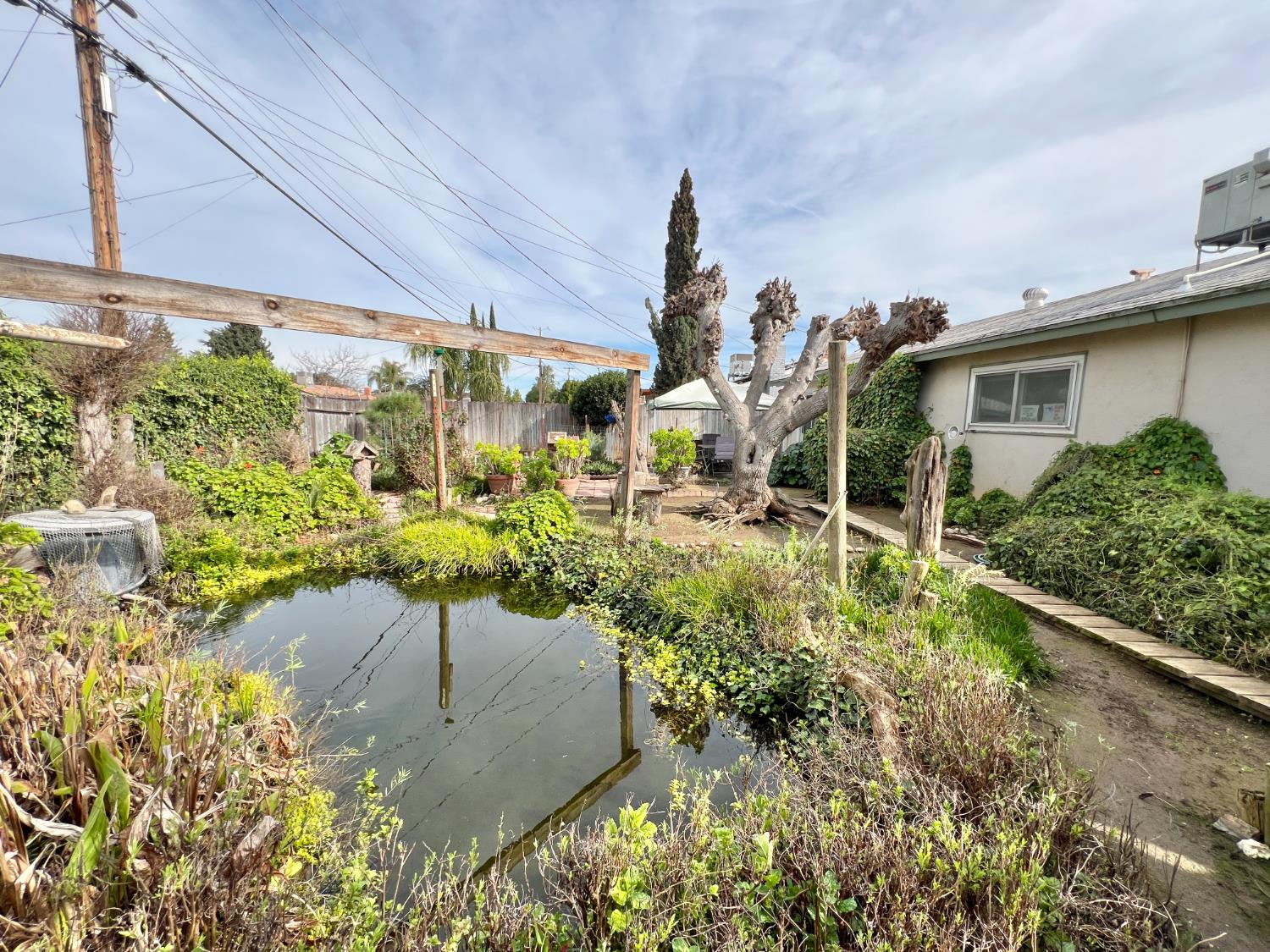 3823 E Holland Ave, Fresno, CA 93726