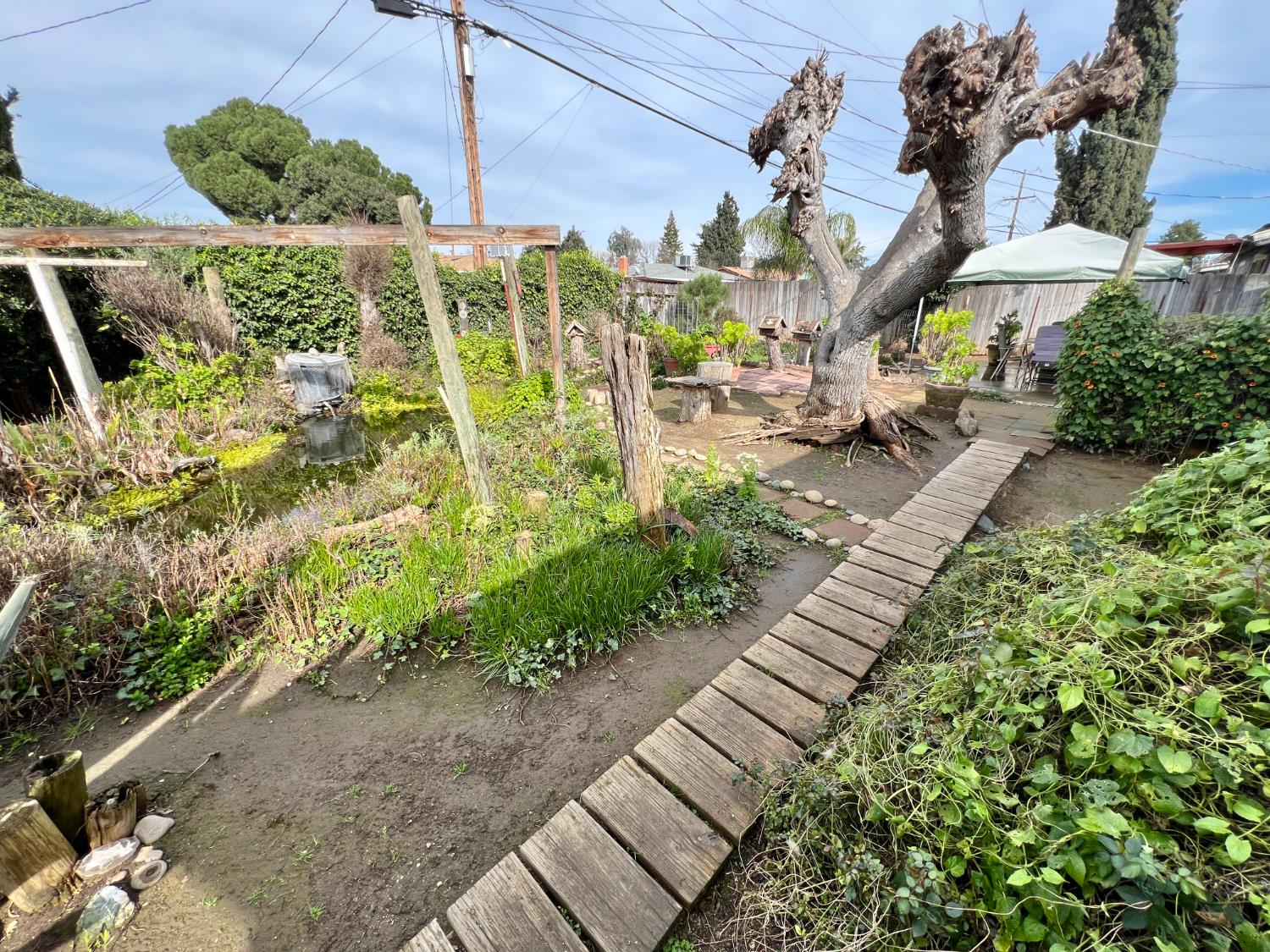 3823 E Holland Ave, Fresno, CA 93726