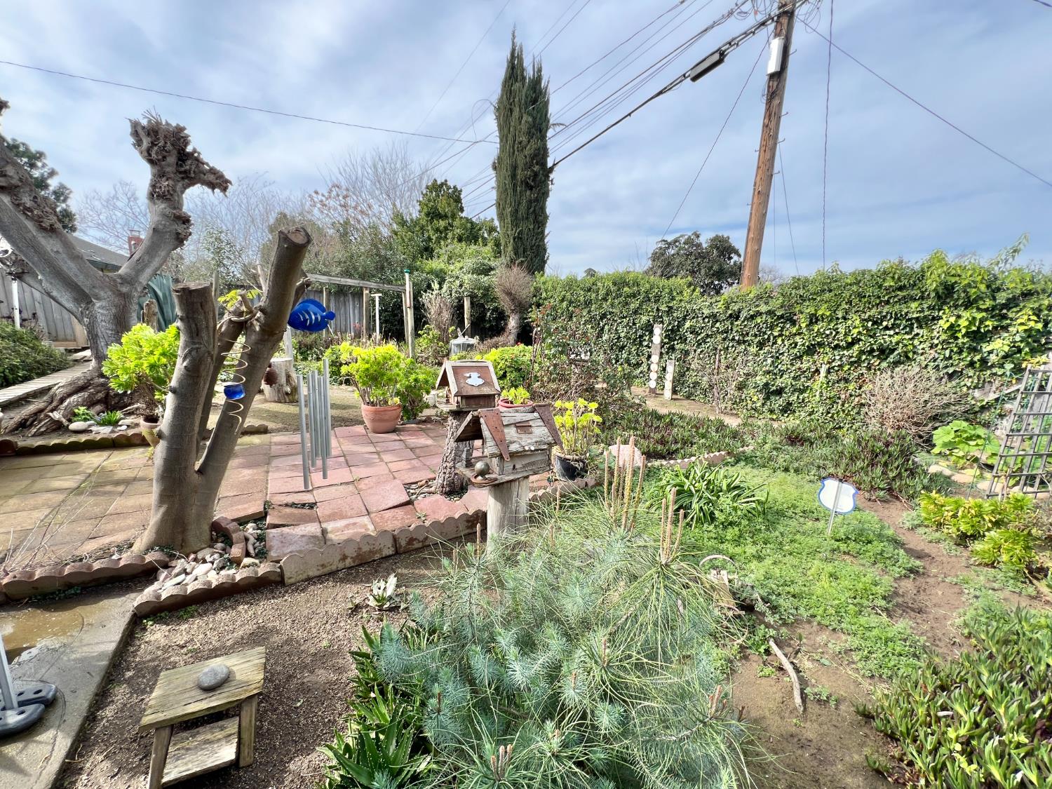 3823 E Holland Ave, Fresno, CA 93726