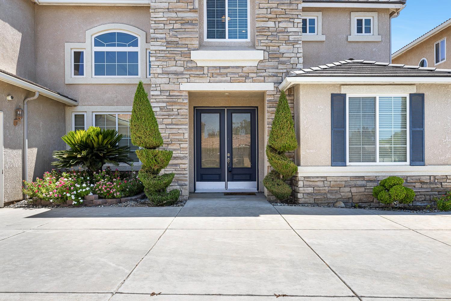 8420 N Ann Ave, Fresno, CA 93720