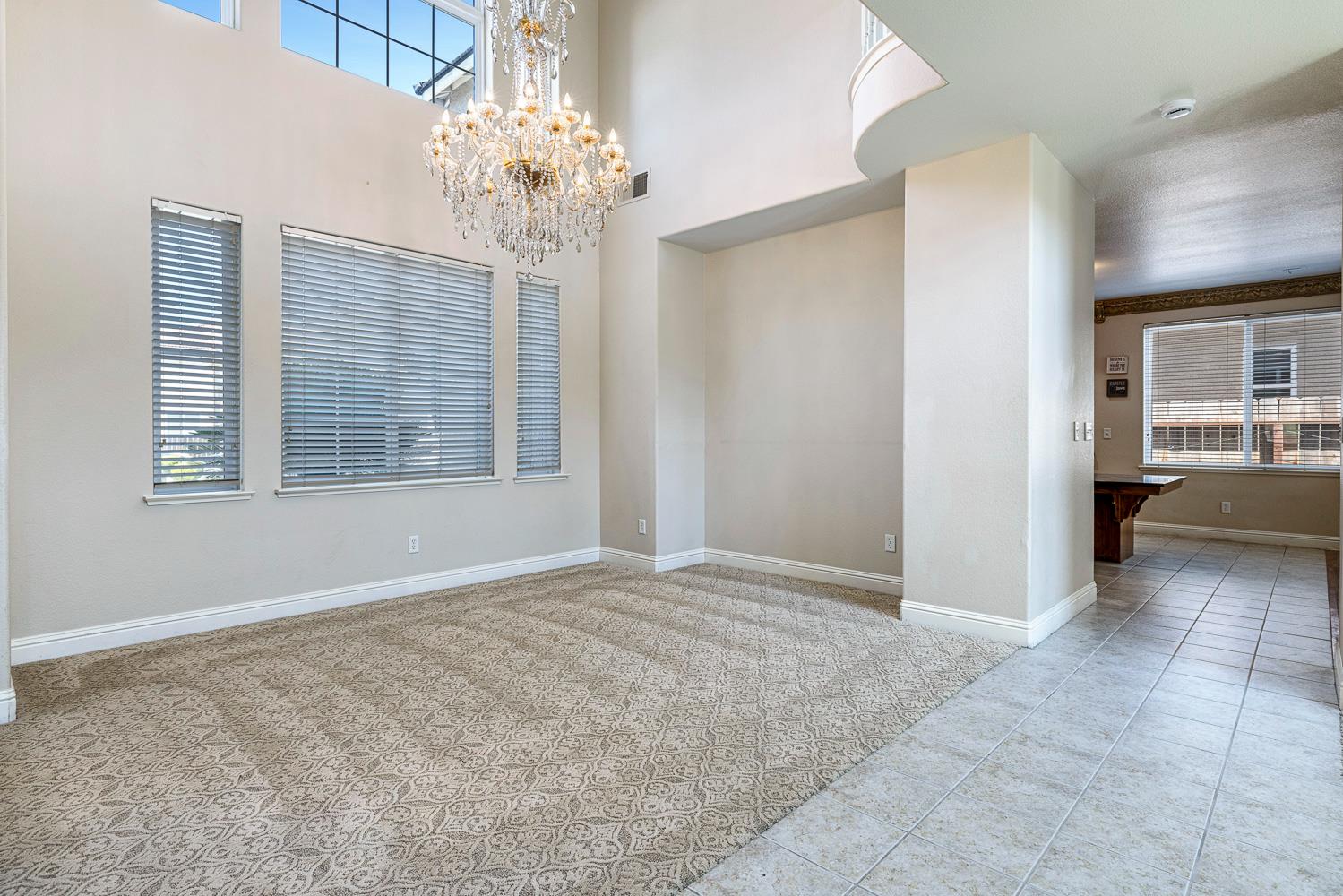 8420 N Ann Ave, Fresno, CA 93720